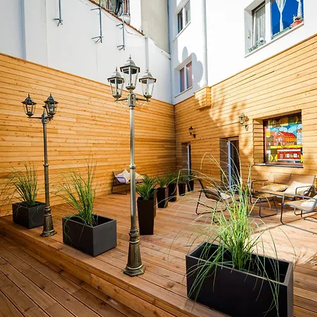 Wohnen In Ehemaliger Kneipe Cologne