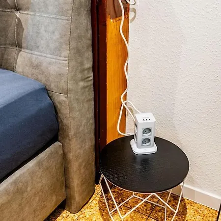 Wohnen In Ehemaliger Kneipe Cologne