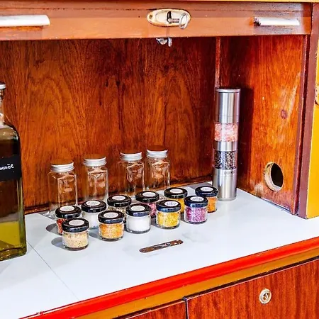 Wohnen In Ehemaliger Kneipe Cologne