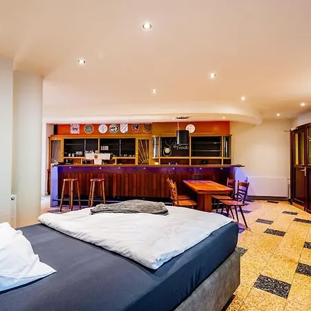 Apartment Wohnen In Ehemaliger Kneipe Cologne