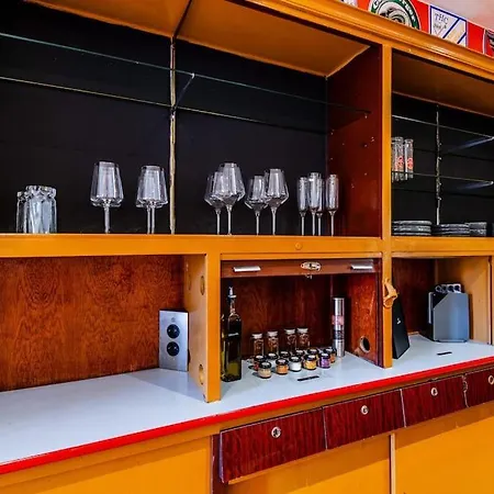 Appartement Wohnen In Ehemaliger Kneipe Cologne